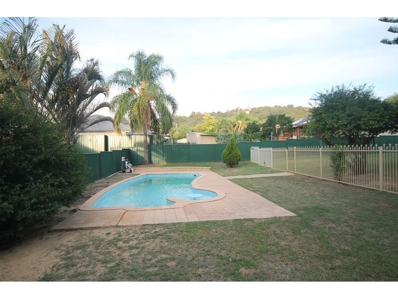 7 Shaw Place, Mount Nasura WA 6112