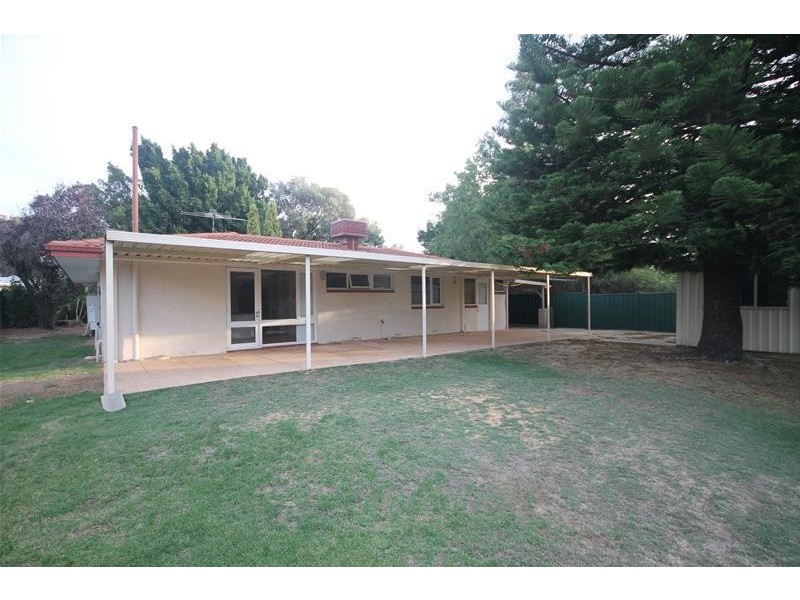 7 Shaw Place, Mount Nasura WA 6112