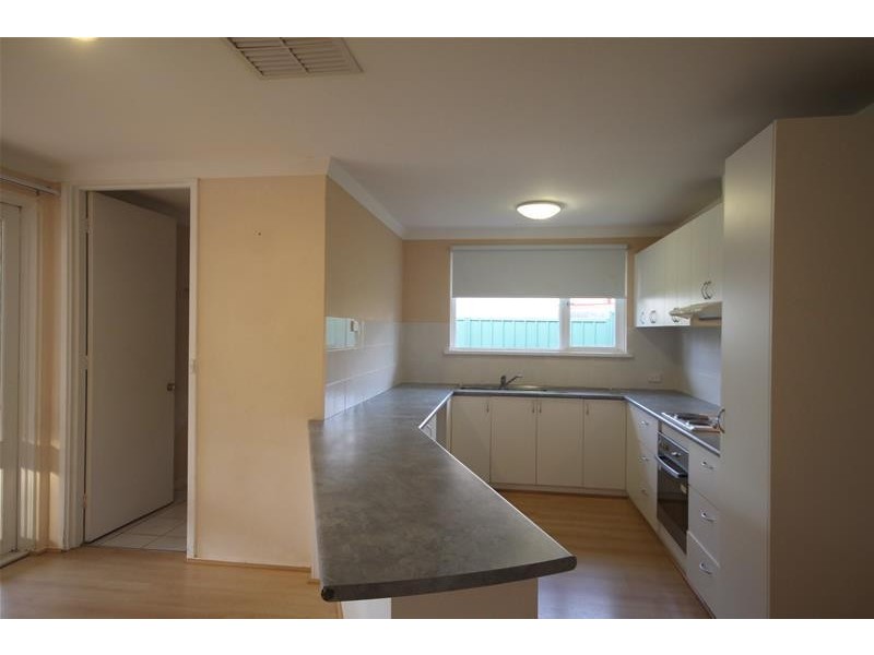 7 Shaw Place, Mount Nasura WA 6112