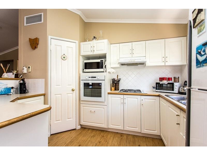 252/270 South Western Highway, Mount Richon WA 6112