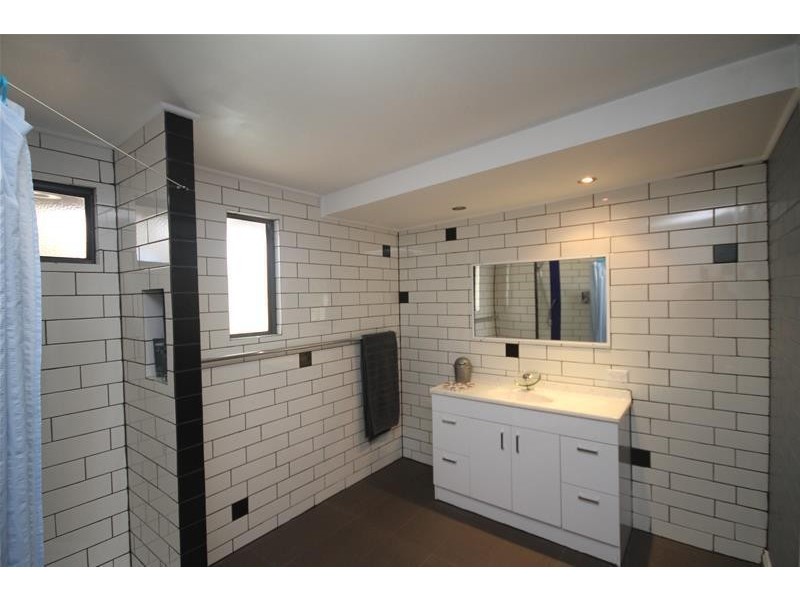 7 Arnott Court, Kelmscott WA 6111