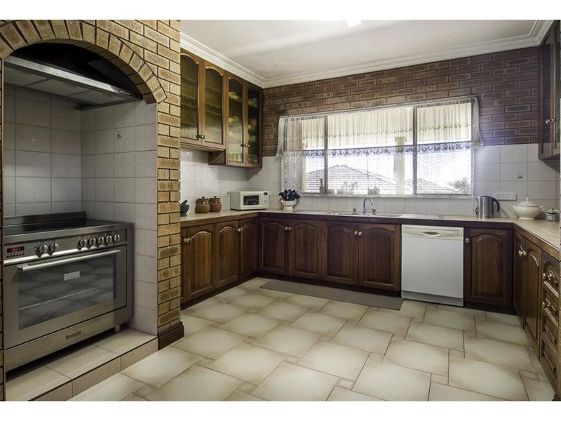 115 Carawatha Avenue, Mount Nasura WA 6112