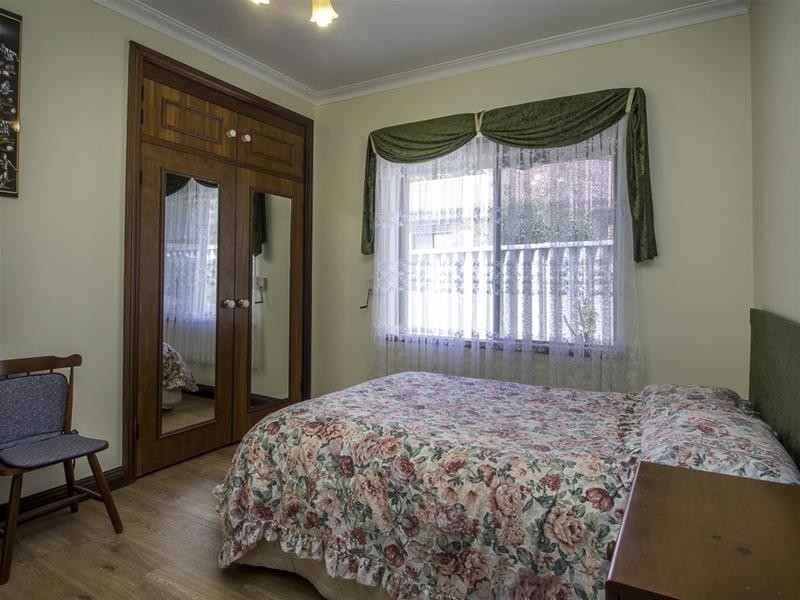 115 Carawatha Avenue, Mount Nasura WA 6112