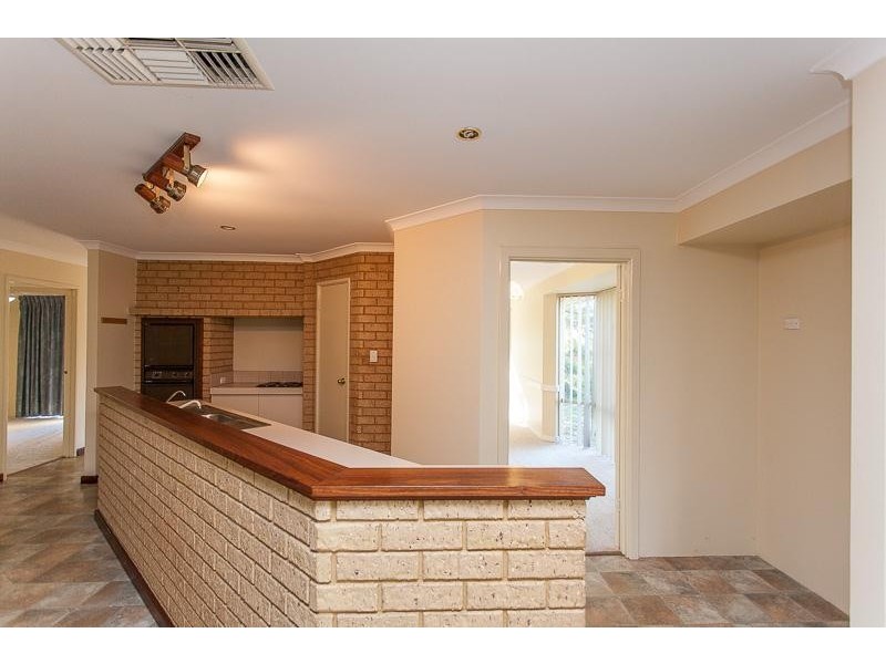 20 Carawatha Avenue, Mount Nasura WA 6112