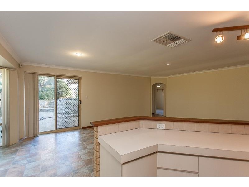 20 Carawatha Avenue, Mount Nasura WA 6112