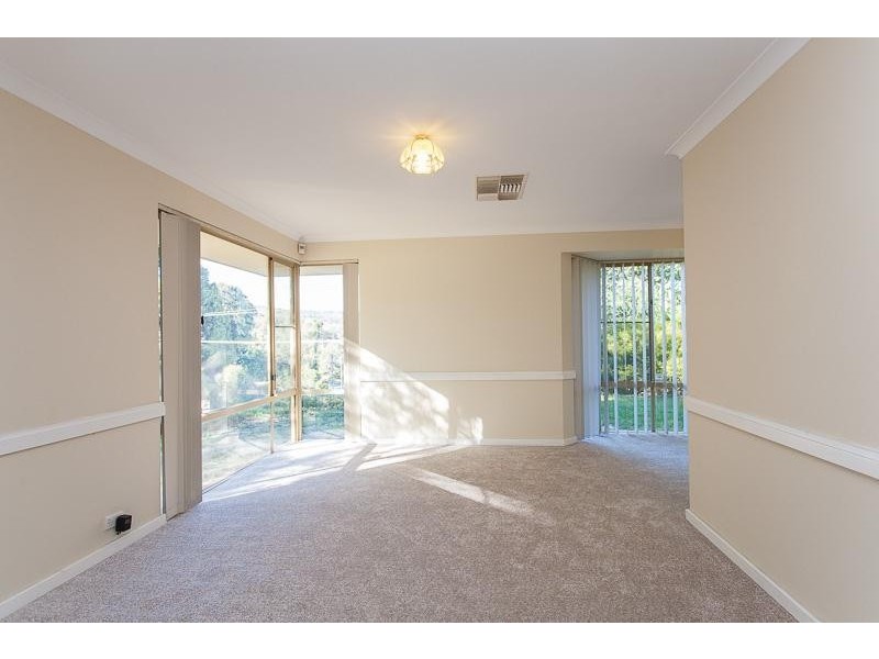 20 Carawatha Avenue, Mount Nasura WA 6112