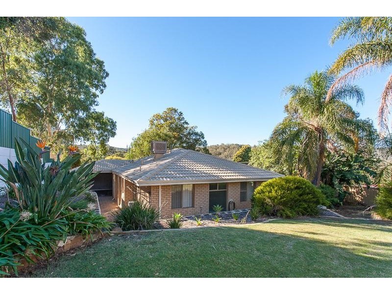 20 Carawatha Avenue, Mount Nasura WA 6112