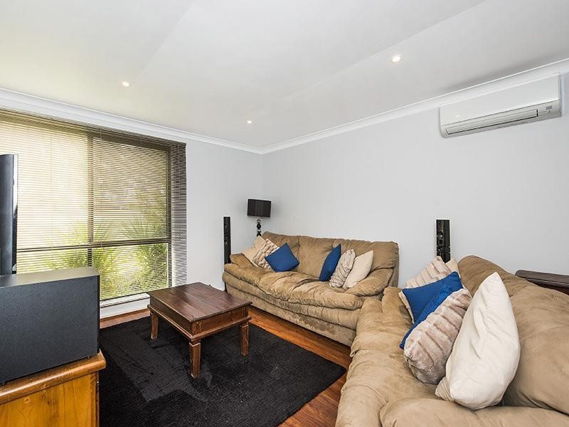 67 Unnaro Street, Hillman WA 6168