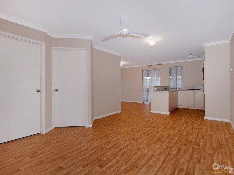 142 Seville Drive, Seville Grove WA 6112