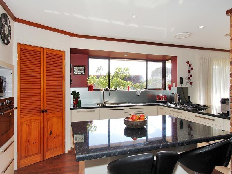 1 Jasper Place, Mount Richon WA 6112