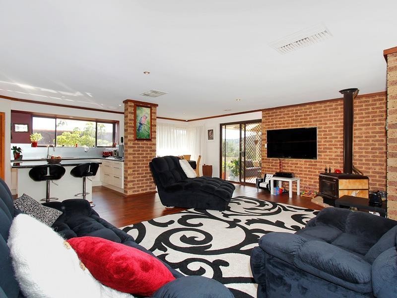 1 Jasper Place, Mount Richon WA 6112