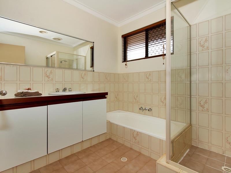 1 Jasper Place, Mount Richon WA 6112