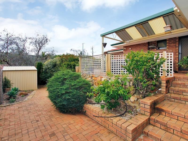 1 Jasper Place, Mount Richon WA 6112