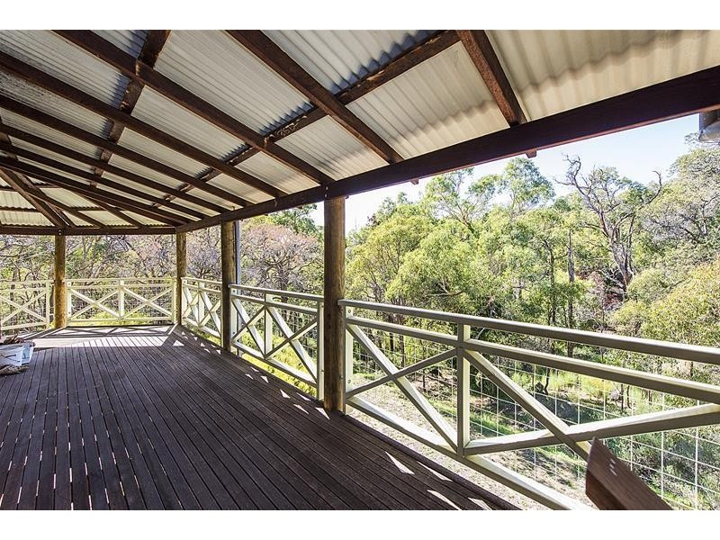 112 Amethyst Crescent, Mount Richon WA 6112