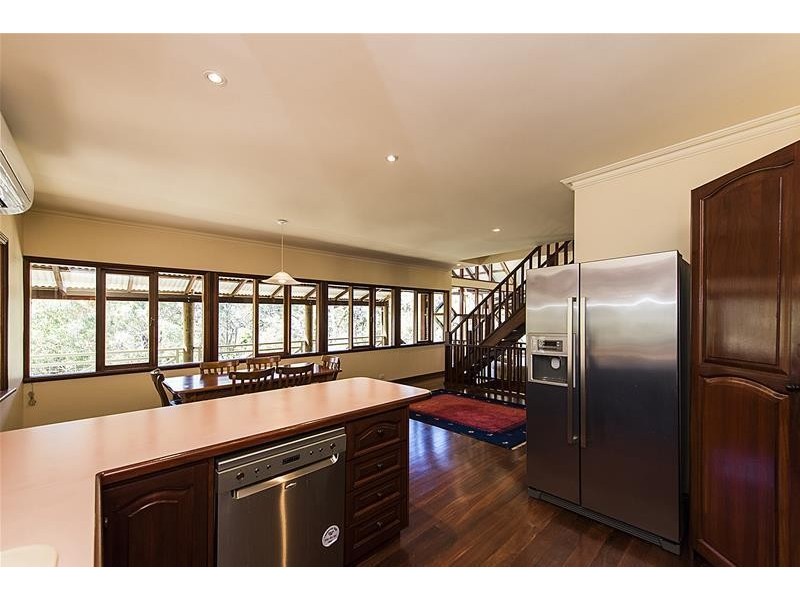 112 Amethyst Crescent, Mount Richon WA 6112