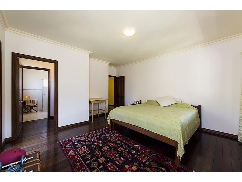 112 Amethyst Crescent, Mount Richon WA 6112