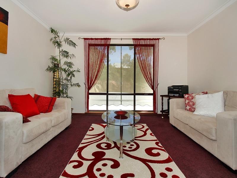 121 Salter Road, Mount Nasura WA 6112