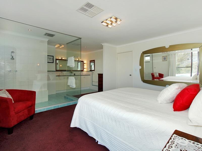 121 Salter Road, Mount Nasura WA 6112