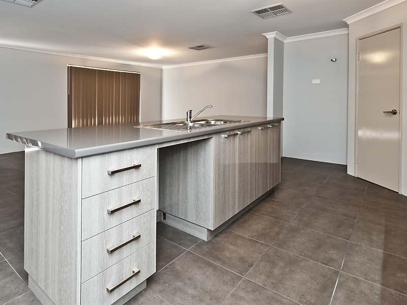 14 Harding Street, Hilbert WA 6112