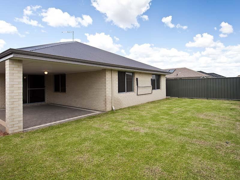 14 Harding Street, Hilbert WA 6112