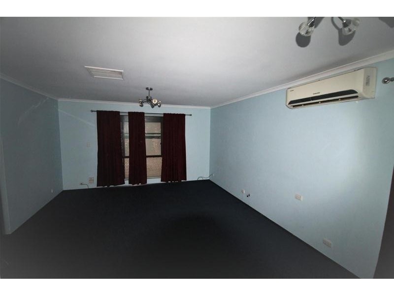 42 Willowmead Way, Kelmscott WA 6111