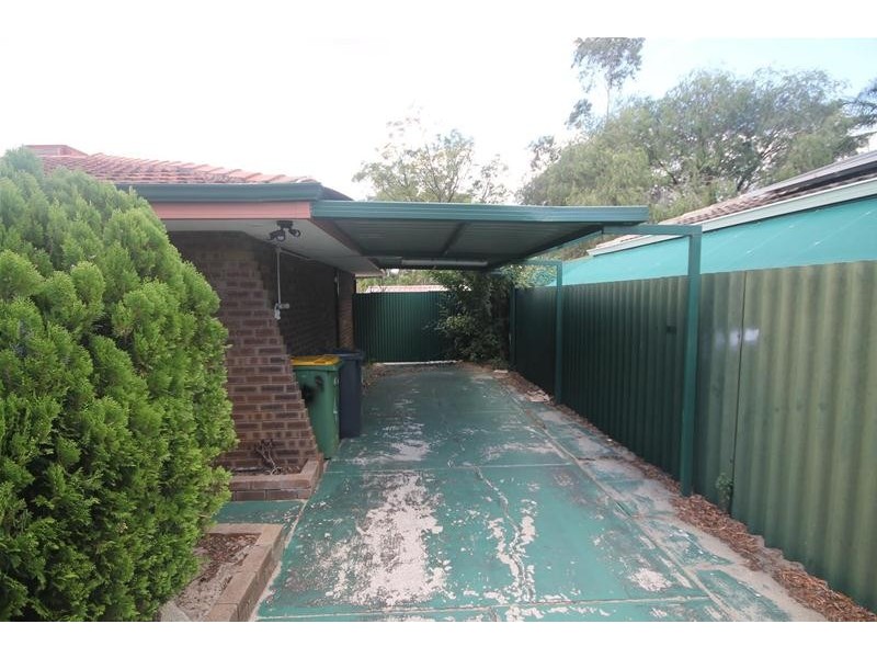 42 Willowmead Way, Kelmscott WA 6111