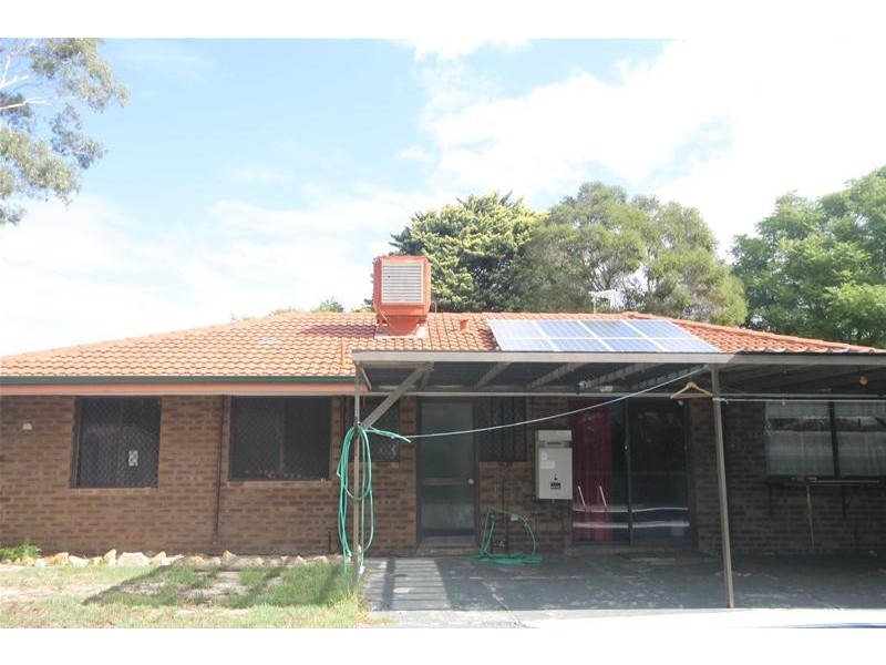 42 Willowmead Way, Kelmscott WA 6111