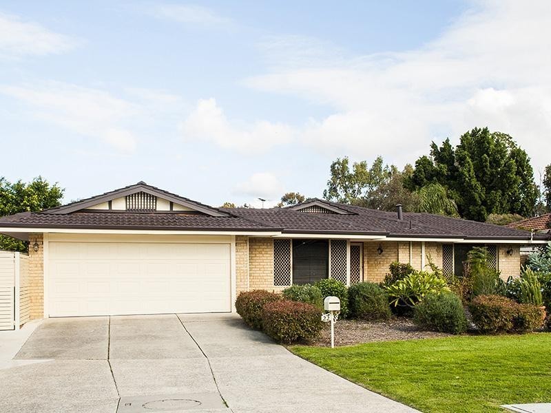 22 Guinivere Way, Camillo WA 6111