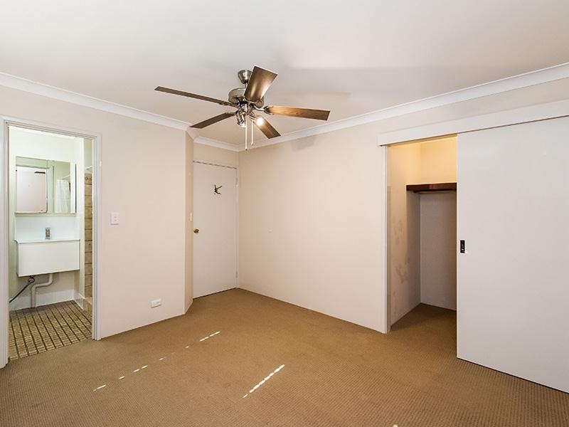 22 Guinivere Way, Camillo WA 6111