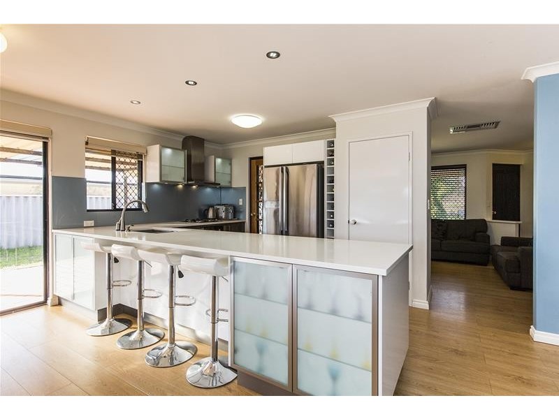 116 Challis Road, Seville Grove WA 6112