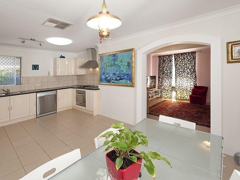 9 Winnunga Place, Armadale WA 6112