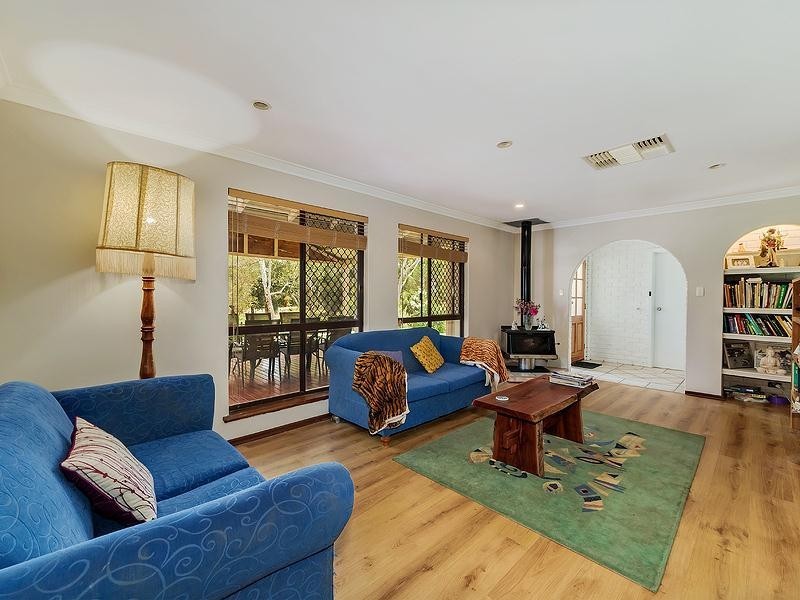 117 Gladstone Drive, Serpentine WA 6125