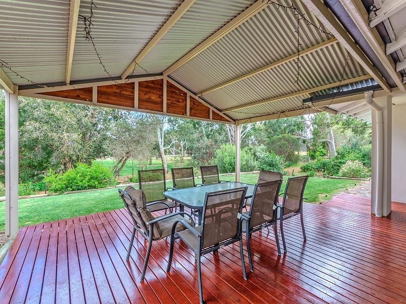 117 Gladstone Drive, Serpentine WA 6125
