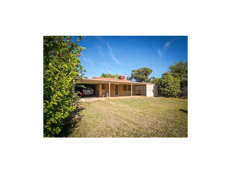 19  Preston Road, Parmelia WA 6167
