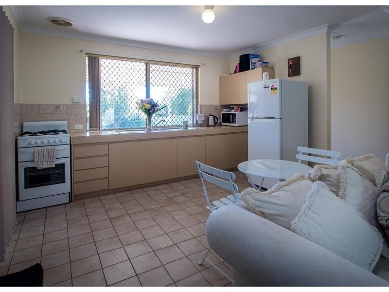 19  Preston Road, Parmelia WA 6167