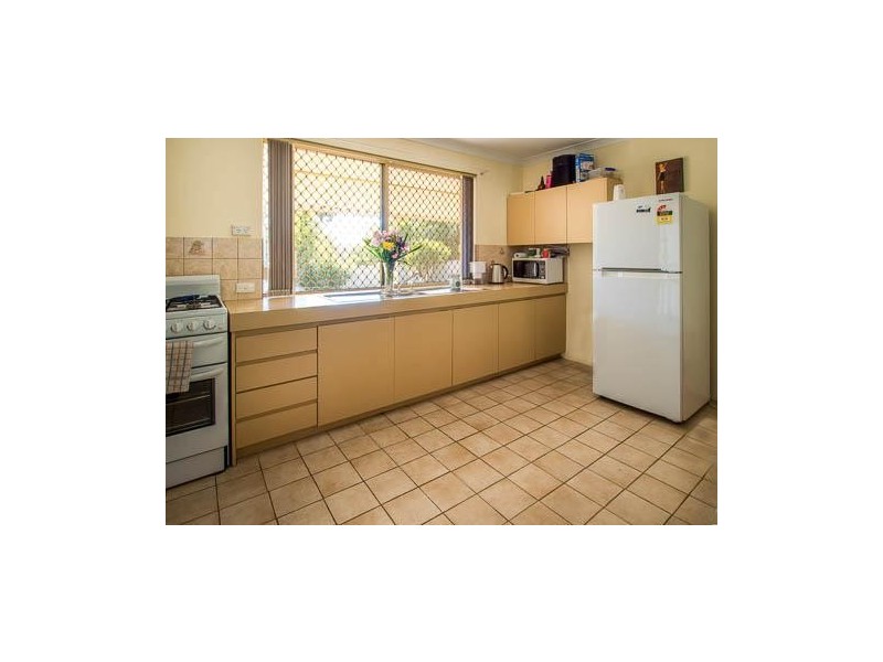 19  Preston Road, Parmelia WA 6167