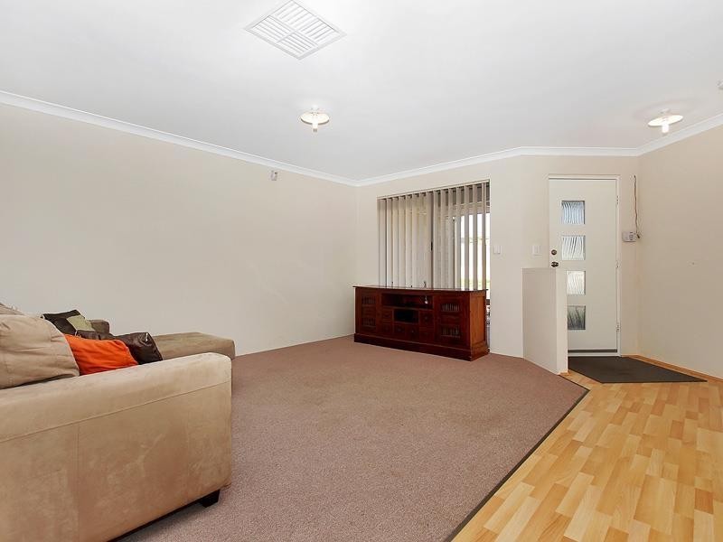 2 Chard Grove, Leda WA 6170