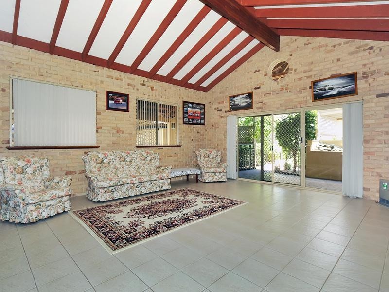 25 Blackwood Drive, Mount Nasura WA 6112