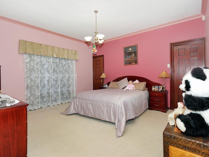 25 Blackwood Drive, Mount Nasura WA 6112