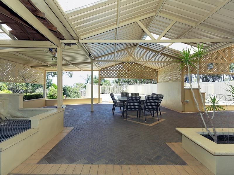 25 Blackwood Drive, Mount Nasura WA 6112