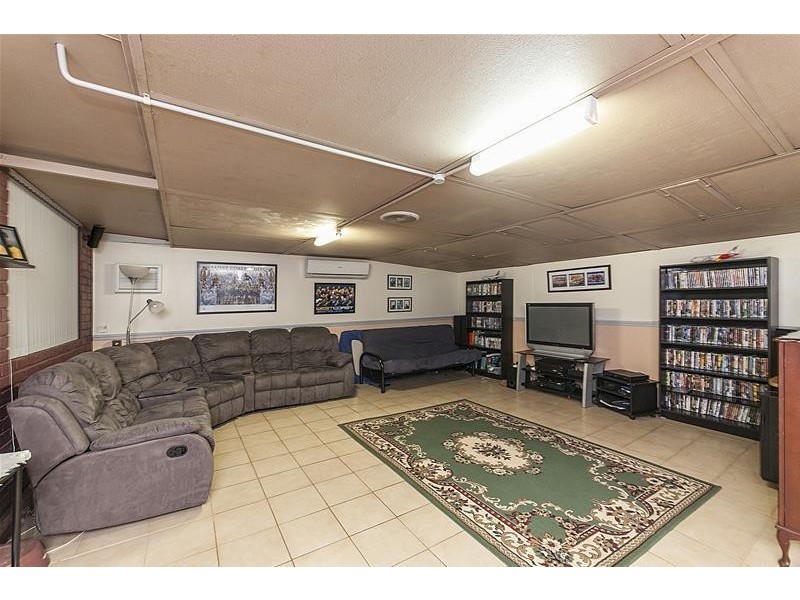 42 Champion Drive, Armadale WA 6112