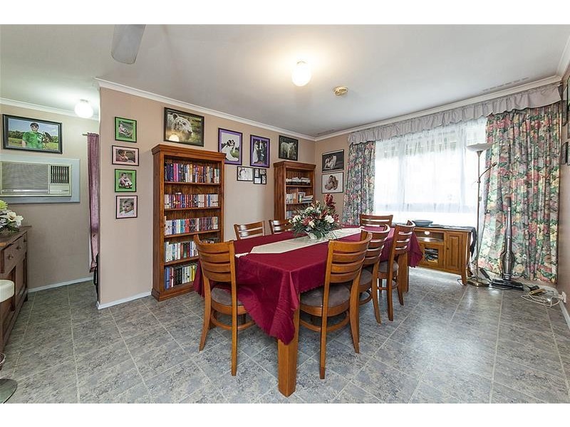 42 Champion Drive, Armadale WA 6112