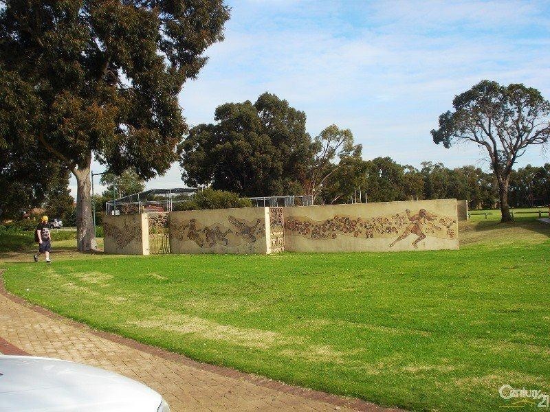 27 Tia Avenue, High Wycombe WA 6057