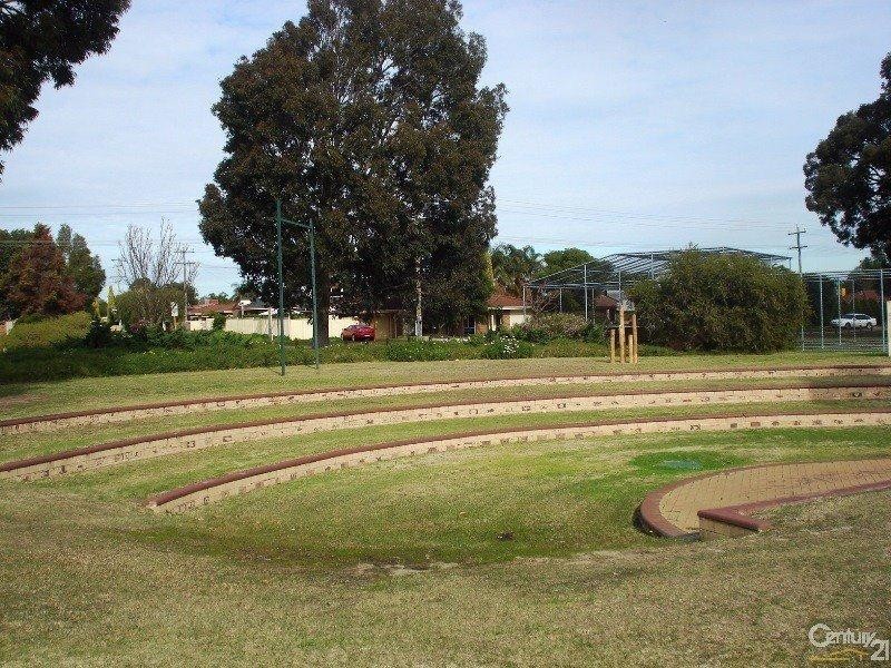 27 Tia Avenue, High Wycombe WA 6057