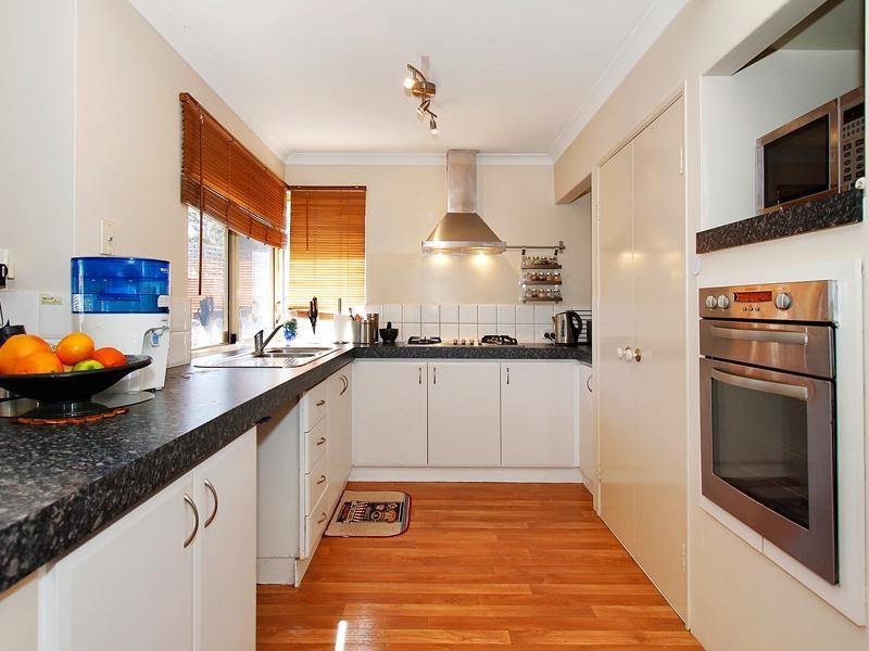 10 Prescott Court, Parkwood WA 6147