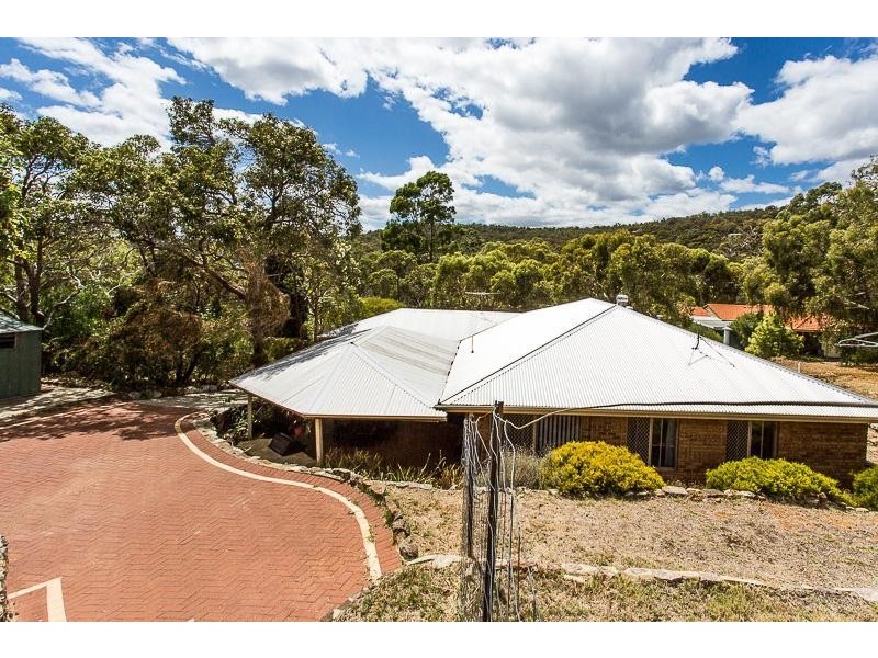 89 Amethyst Crescent, Mount Richon WA 6112