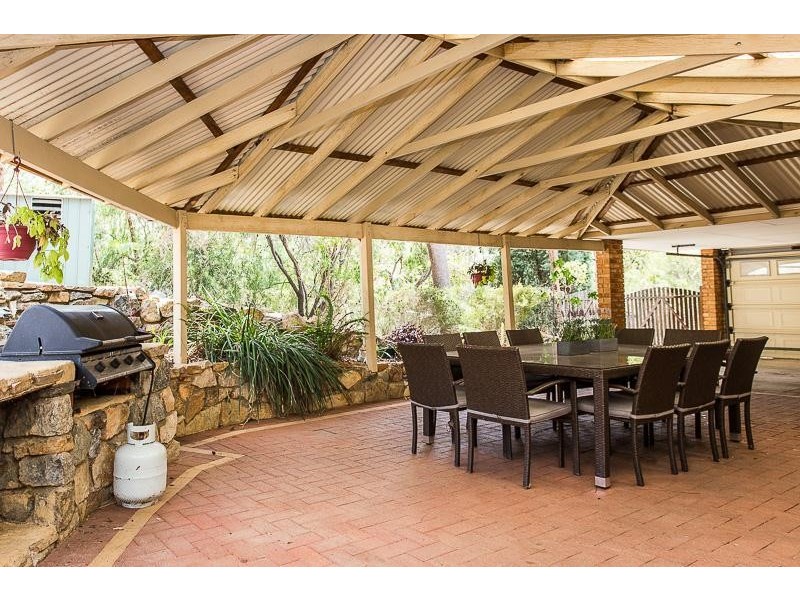 89 Amethyst Crescent, Mount Richon WA 6112