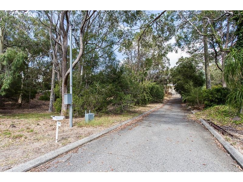89 Amethyst Crescent, Mount Richon WA 6112