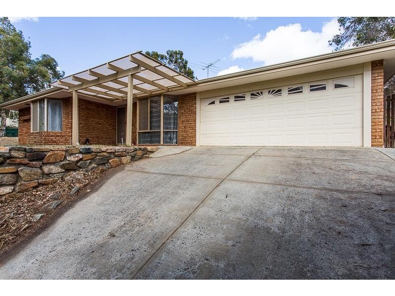 89 Amethyst Crescent, Mount Richon WA 6112