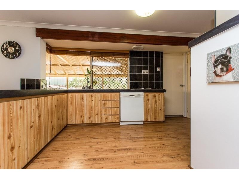 89 Amethyst Crescent, Mount Richon WA 6112